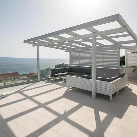 Pula Sleeps 8 With Pool And Air Con Villa *